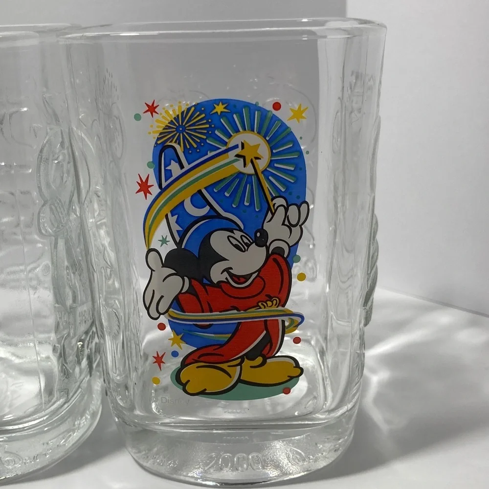 set of 4 Walt Disney World Millennium 2000 Mickey Mouse square collector glasses